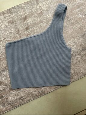 Babaton One-Shoulder Ribbed Crop Top